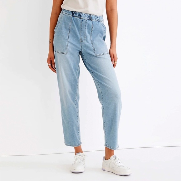 Madewell - Pull-On Relaxed Jeans - Bellview Wash - Picture 2 of 15